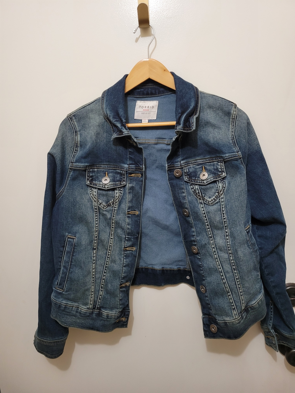 torrid Medium Blue Washed Denim Jacket - Size 00